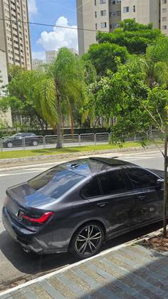 BMW 320i 2.0 16V TURBO GASOLINA M SPORT AUTOMÁTICO